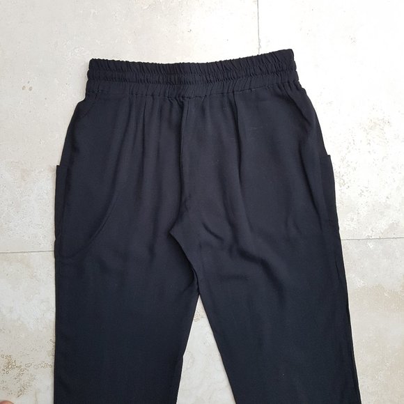 Aritzia Talula Black Joggers (NWOT) - Picture 6 of 10